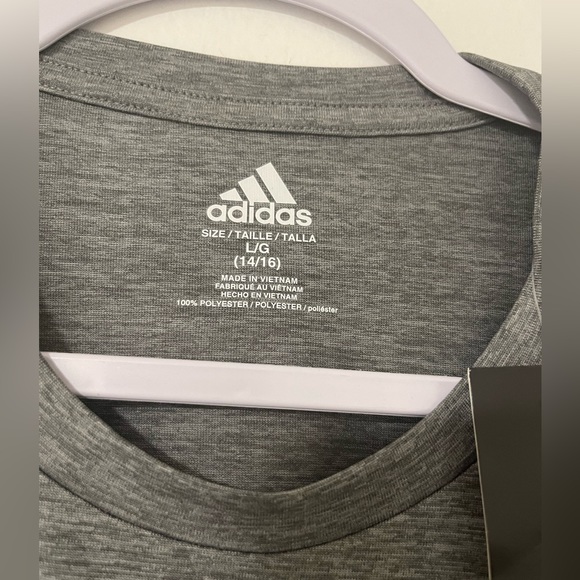 Brand New Adidas Gray T Shirt Boys Size L 14/16 - Picture 3 of 3